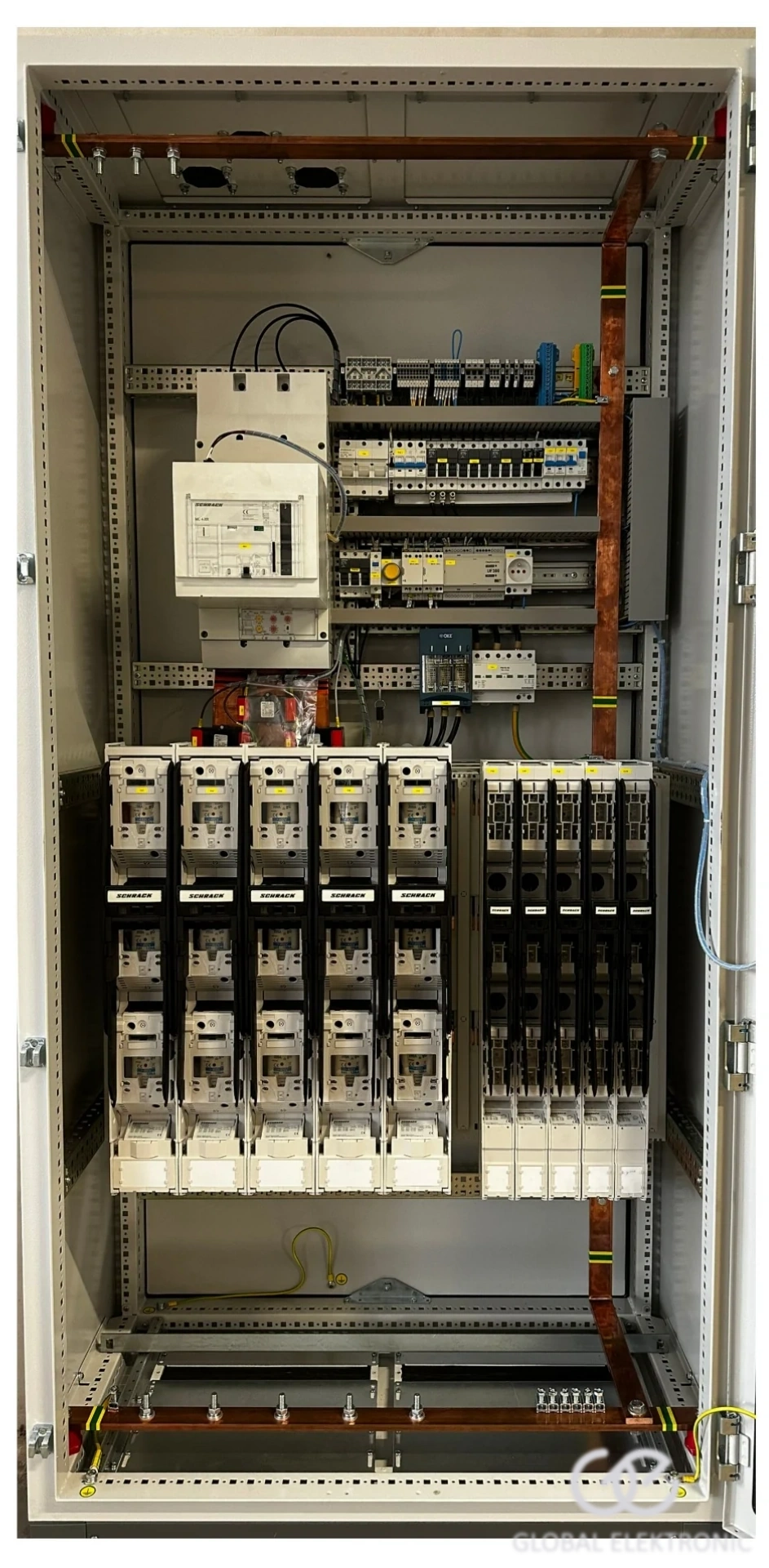 Průmyslový rozvaděč 800A