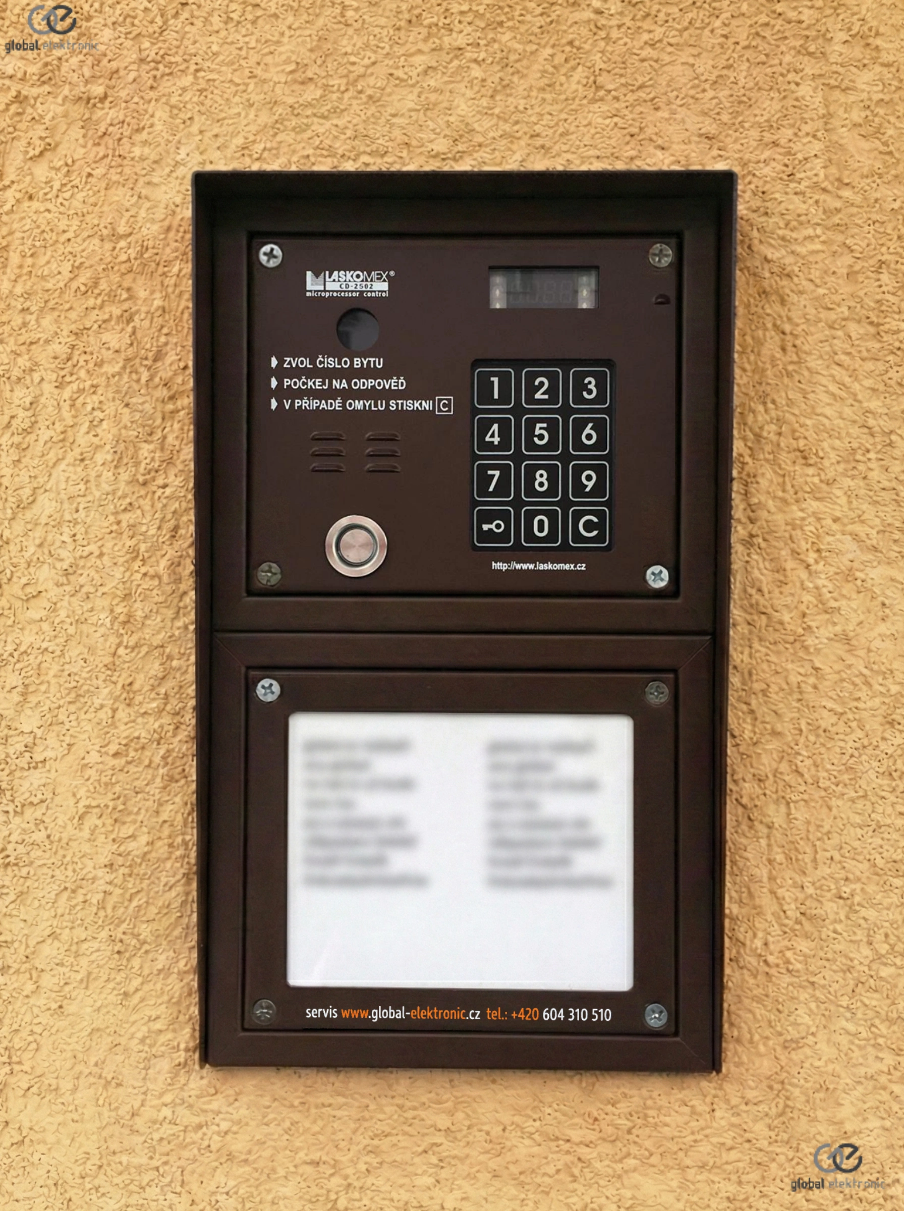 Detail venkovní jednotky videotelefonu